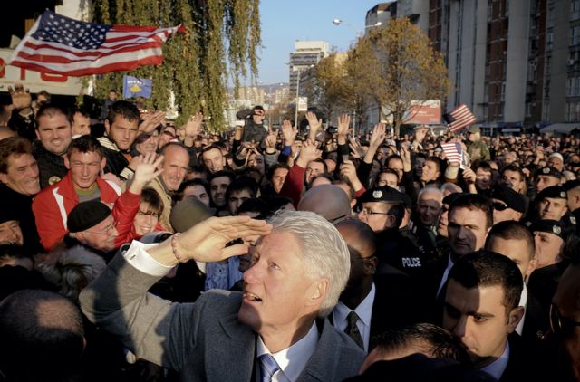 Bill Clinton en Pristina, Kosovo