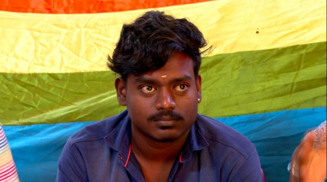 தன்பாலின ஈர்ப்ப்பாளர்கள் திருமணத்துக்கு உச்சநீதிமன்றம் தடை