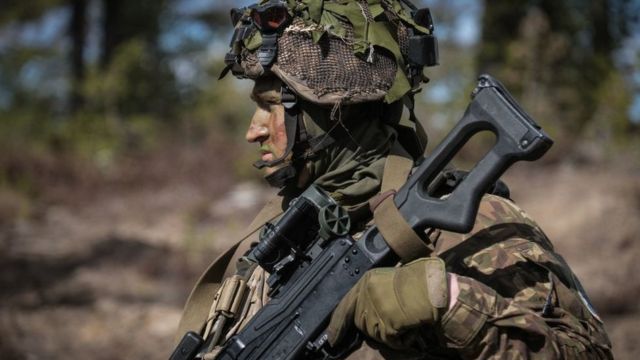 Попри наміри вступити до НАТО, фіни впенені, що зможуть захистити себе і самі