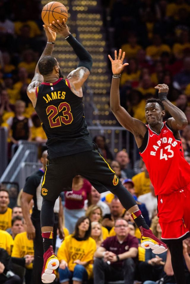Cuanto Mide El Pie De Lebron James