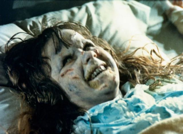 Linda Blair caracterizada no filme