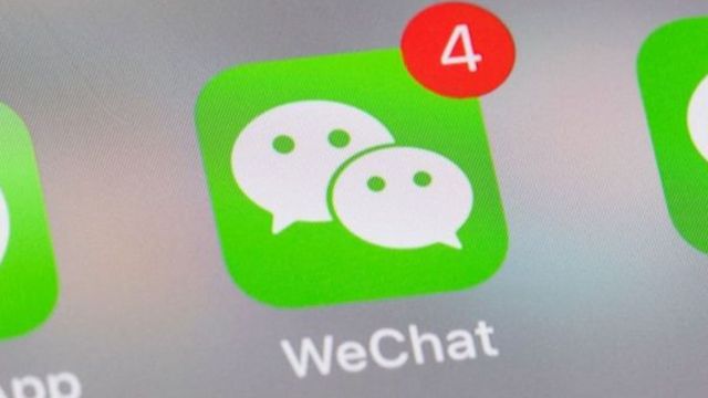 Lo schermo del telefono cellulare mostra la scorciatoia WeChat