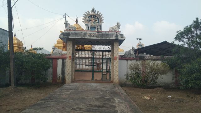 சேர மன்னர்களுடன் புதைக்கப்படும் பெண்கள்