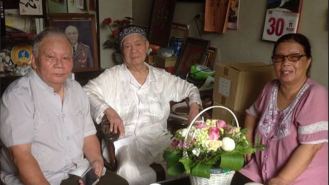 Cựu Đại sứ Nguyễn Trọng Vĩnh (giữa)