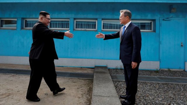 Trong cuộc gặp riêng 40 phút, cả hai nhà lãnh đạo Nam-Bắc Hàn 'nhắc đến Việt Nam rất nhiều lần'