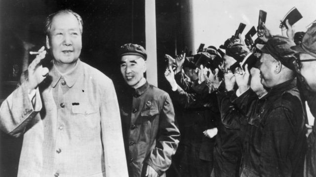 ظل ماو زعيما للحزب الشيوعي الصيني حتى وفاته