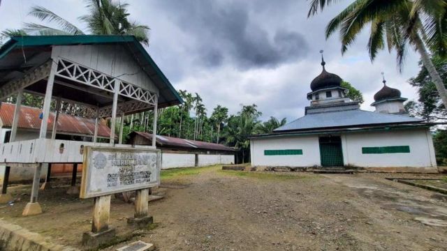 Kasus Jambo Keupok, Aceh, pelanggaran HAM berat masa lalu, Joko Widodo, Simpang KKP, Rumah Geudong.