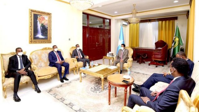 Shirkii shaley waxaa ka qeybgalay qaar kamid ah madaxda Maamul Goboleedyada, Guddoomiyaha gobolka Banaadir, Ra'iisul Wasaaraha iyo madaxweynaha