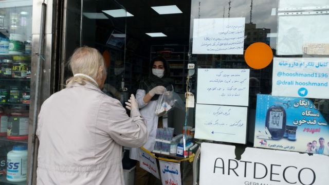 شمار زیادی از مخاطبان بی‌بی‌سی فارسی نوشته‌اند نمی‌توانند در داروخانه‌های شهر خود انسولین پیدا کنند و این مشکل از فروردین ماه شروع شده است.