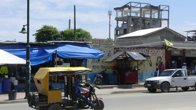 Una calle de Pedernales