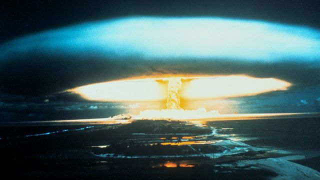 Explosión nuclear en las Islas Marshall