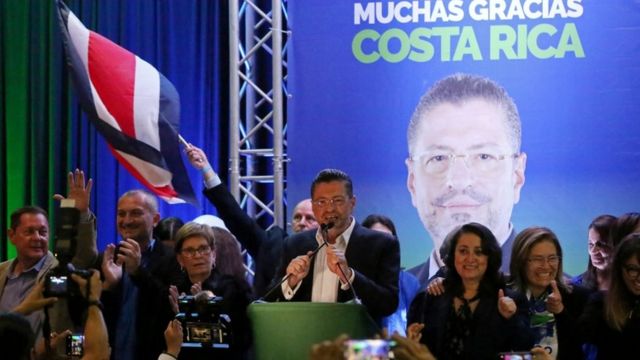 Elecciones en Costa Rica | Rodrigo Chaves, nuevo presidente: quién es el polémico economista que promete ser un cambio radical frente a la política tradicional - BBC News Mundo