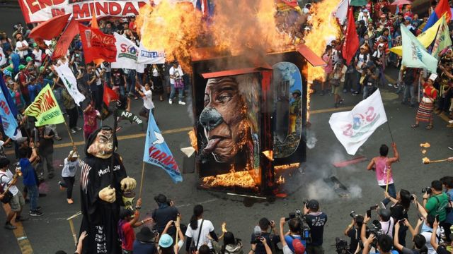 杜特尔特特立独行的执政风格使他在国内的声誉两极分化。(photo:BBC)