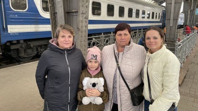 伊琳娜（最右边）、她的女儿卡特琳娜、母亲莉娜和岳母耶夫根雅(photo:BBC)