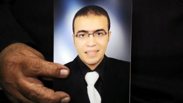عبدالله الحماحمي، 29 عاما، المشتبه في أنه حاول تنفيذ هجوم على جندي قرب المتحف الشهير وسط باريس