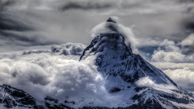 Stephen Burt: nube en Matterhorn