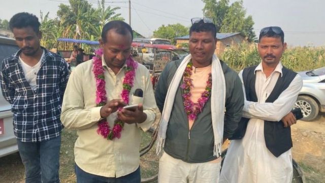 पत्रकारिता छाडेर उम्मेदवार बनेका गणेश चौधरी कार्यकर्ताहरूका साथ