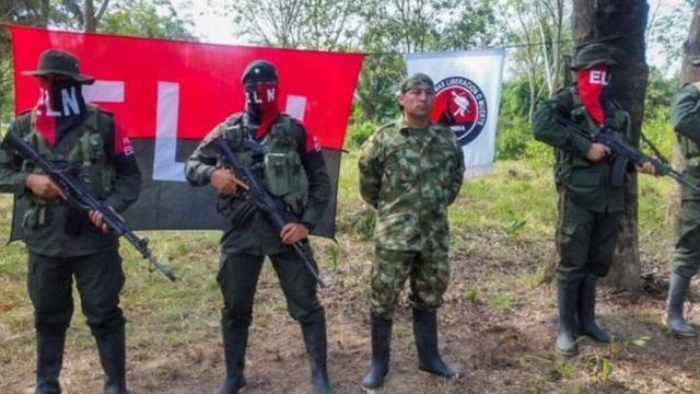 Bangarorin da ke yaki da juna su kan kama abokan fafatawarsu inda su kan yi garkuwa da su