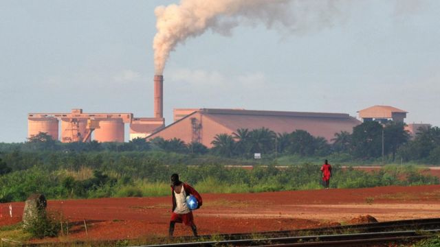 L'accord controversé a permis d'acquérir les droits miniers pour l'exploitation de minerai de fer en Guinée pour la somme de 160 millions de dollars.