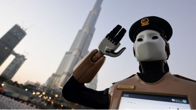 Робот-полицейский, Дубай, май 2017 года.