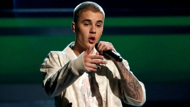 Gari la Justin Bieber lilimgonga mtu aliyetajwa kuwa mpiga picha