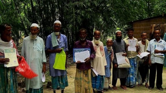 په داسې حالت کې چې د ایالت وضع حساسه بلل کېږي، هغه وروستی اقدام چې ناڅاپه میلیونونه خلک بې هویته بولي، د تاو تریخوالي وېره رامنځته کوي.