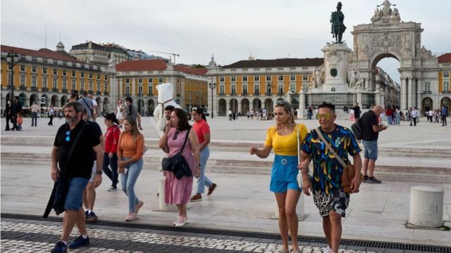 Turistas no centro de Lisboa