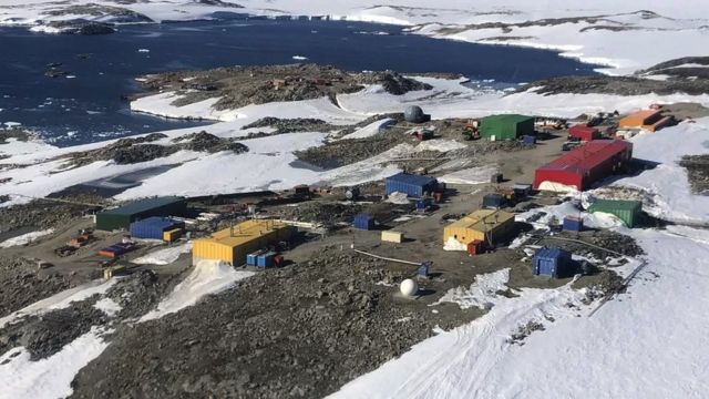 Взимку на антарктичній станції Кейсі живуть та працюють близько 20 людей