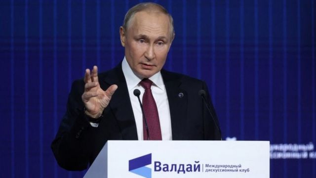 O presidente russo, Vladimir Putin, fala no fórum Valdai em Moscou. Foto: 27 de outubro de 2022