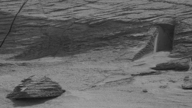 An image of Mars sent back by the Curiosity rover