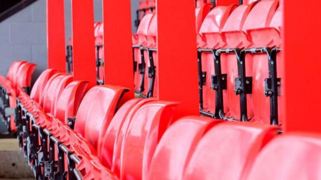 Safe standing seats