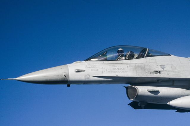 Canada cho biết máy bay quân sự F-22 của Mỹ đã bắn hạ vật thể bay này (ảnh tư liệu máy bay F-22)