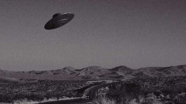 பறக்கும் தட்டு, விண்வெளி, ஏலியன்கள்