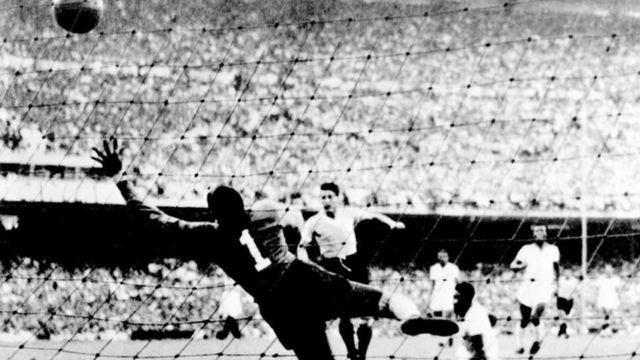 Aldyr Schlee, 83, Dies; Created Brazil Soccer Team's Iconic Jersey