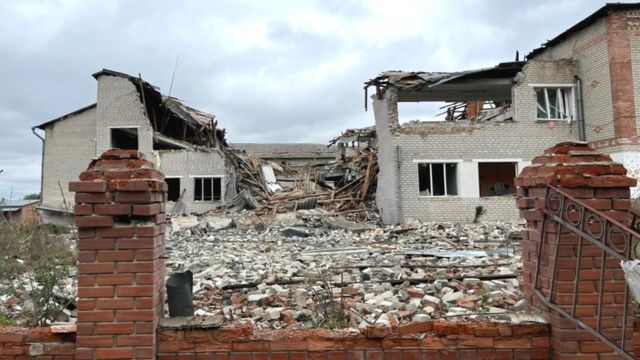 Разрушенная школа в селе Вербовка