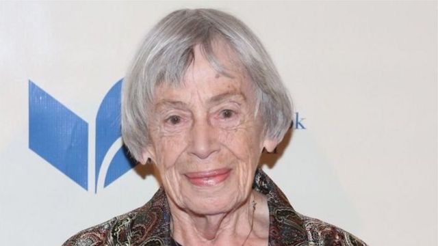 Умерла американская писательница Урсула Ле Гуин - BBC News Русская служба