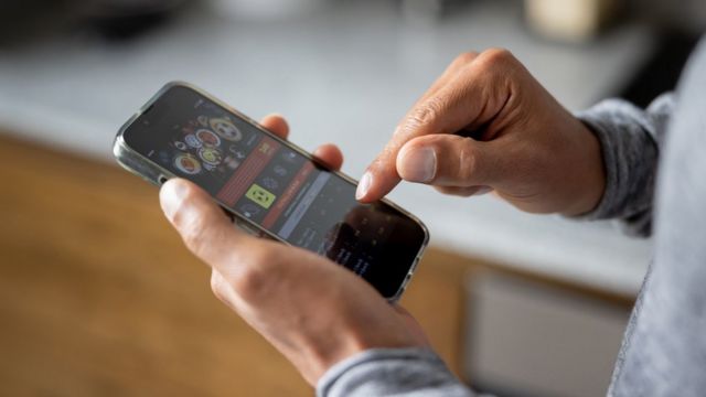 ஆன்லைன் விளையாட்டு