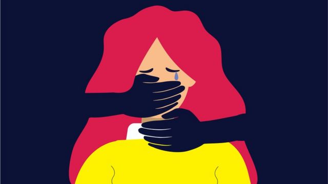 صورة لامرأة تتعرض للعنف