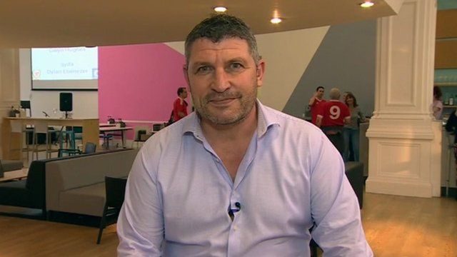 Osian Roberts