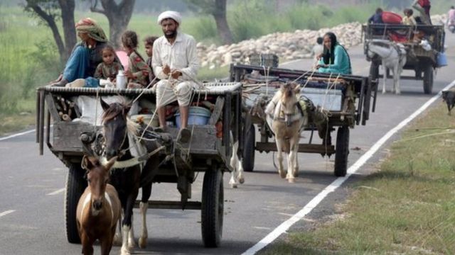 गावों से पलायन