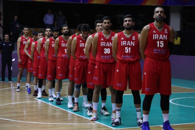 تیم ملی بسکتبال روز جمعه در بازی در برابر تیم چین از خواندن سرود ملی جمهوری اسلامی ایران امتناع کرد