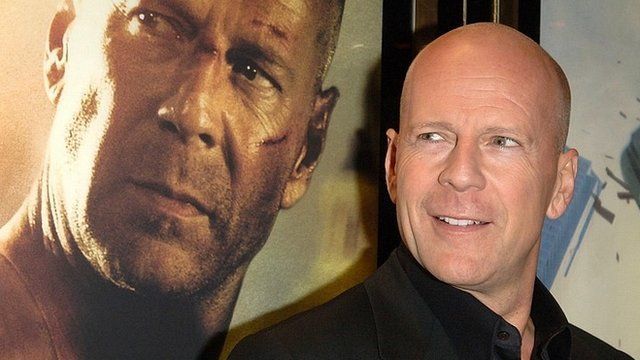 El actor Bruce Willis se retira de la interpretación tras ser diagnosticado  de afasia - BBC News Mundo