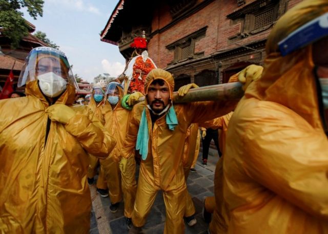 अहिले नेपालमै कोरोनाभाइरस फैलिएकाले विदेशीले सार्छन् भन्ने मानसिकता त्याग्नुपर्ने पर्यटन व्यवसायीहरूको तर्क छ