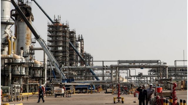 Oil plant in Saudi Arabia (archive)