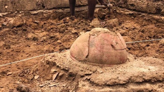 கீழடி அகழாய்வில் தொழிற்கூட அமைப்பு