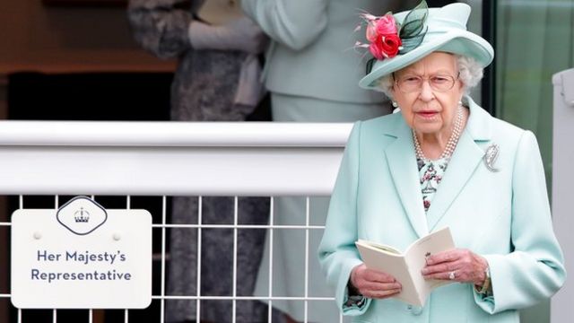 Kraliça Royal Ascot-da iştirak etməyə davam etdi və 2021-ci ilin iyun ayında Berkshire-dəki fəaliyyətdən həzz almaq üçün qayıtdı.