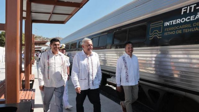 AMLO en la inauguración del Tren Interoceánico