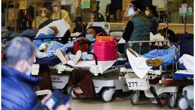 香港医院人满为患，当局呼吁轻症患者不要前往公立医院急症室。