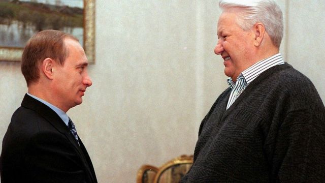 Putin e o primeiro presidente da Rússia pós-União Soviética, Boris Yeltsin