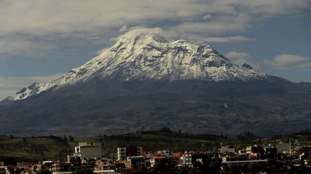 El volcán Chimborazo desde Río Bamba